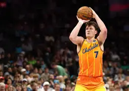 多米体育app-jackeylove不确定明年退役